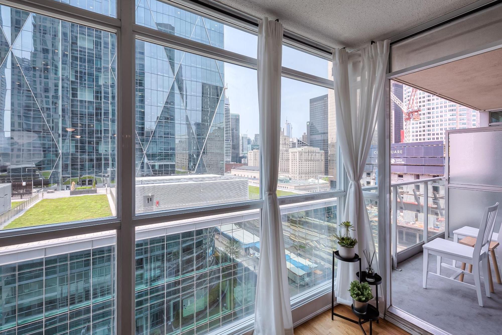 Rivetstays - The Yonge Toronto Exteriör bild